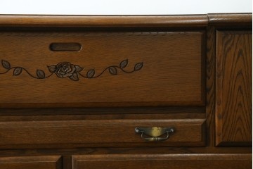 中古　美品　名門家具メーカー 葉山家具　葉山ガーデン　葉山クラシックシリーズ　優美なローズ&リーフ模様の彫刻がクラシック感を高めるドレッシングチェスト　定価約30万円　(R-083536)