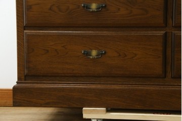 中古　美品　名門家具メーカー 葉山家具　葉山ガーデン　葉山クラシックシリーズ　優美なローズ&リーフ模様の彫刻がクラシック感を高めるドレッシングチェスト　定価約30万円　(R-083536)