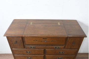 中古　美品　名門家具メーカー 葉山家具　葉山ガーデン「葉山クラシックシリーズ」　優美なローズ&リーフ模様の彫刻がクラシック感を高めるドレッシングチェスト(Hayama Classic、ドレッサー、鏡台、ミラーチェスト)(定価約30万円)(R-083536)