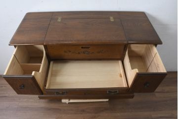 中古　美品　名門家具メーカー 葉山家具　葉山ガーデン「葉山クラシックシリーズ」　優美なローズ&リーフ模様の彫刻がクラシック感を高めるドレッシングチェスト(Hayama Classic、ドレッサー、鏡台、ミラーチェスト)(定価約30万円)(R-083536)