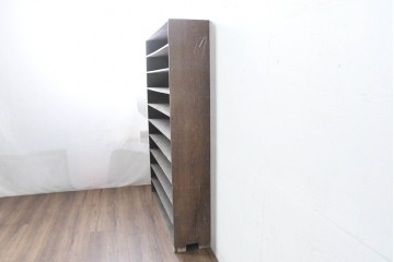 和製ヴィンテージ　古家具　使い込まれた木の味わいたっぷり!　レトロな10段シューズラック　(R-083538)