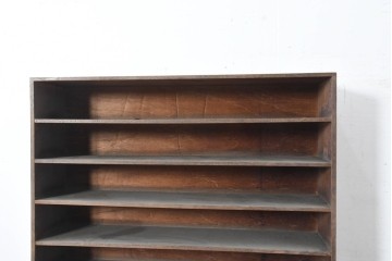 和製ヴィンテージ　古家具　使い込まれた木の味わいたっぷり!　レトロな10段シューズラック　(R-083538)