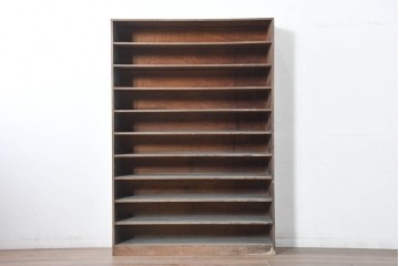 和製ヴィンテージ　古家具　使い込まれた木の味わいたっぷり!　レトロな10段シューズラック　(R-083538)