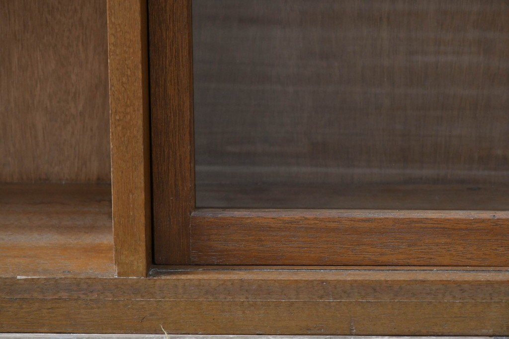 和製アンティーク　希少デザイン!!　収納棚付きのレトロな薄型シェルフ　(R-083539)