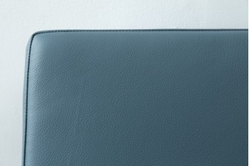 中古　超美品!!　使用感ほぼなし　Cassina ixc.(カッシーナ・イクスシー)　Alias(アリアス)　Alberto Meda(アルベルト・メダ)デザイン　本革(レザー)　快適な座り心地を両立したキャスタースウィベルアームチェア　定価約72万円　(R-083540)