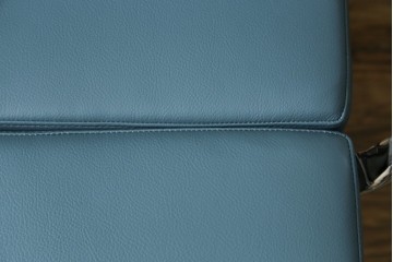 中古　超美品!!　使用感ほぼなし　Cassina ixc.(カッシーナ・イクスシー)　Alias(アリアス)　Alberto Meda(アルベルト・メダ)デザイン　本革(レザー)　快適な座り心地を両立したキャスタースウィベルアームチェア　定価約72万円　(R-083540)