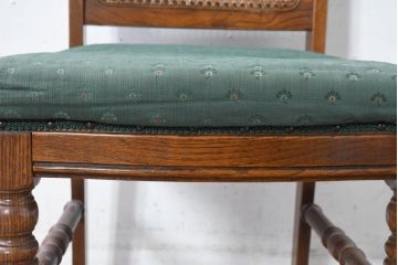 中古　三越家具(現カントリーハウス)　クラシカルな佇まいが魅力のアームレスチェア(ダイニングチェア、椅子、イス)(定価約8万円)(R-083543)
