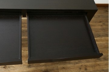 中古　カッシーナ(Cassina)　カトリーヌ・メミ(Catherine Memmi)　高級感漂うモダンなデザインのマンハッタンデスク　定価約39万円　(R-083544)