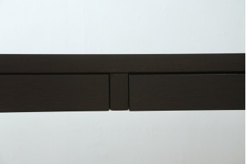 中古　カッシーナ(Cassina)　カトリーヌ・メミ(Catherine Memmi)　高級感漂うモダンなデザインのマンハッタンデスク　定価約39万円　(R-083544)