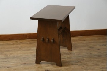 和製ビンテージ　樺(カバ)材　和とモダンデザインが融合した楔(クサビ)式横桟の民芸風ローテーブル　(R-083545)