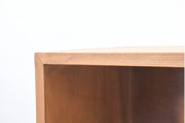 和製ビンテージ　昭和レトロな雰囲気漂う!シンプルでモダンなデザインが魅力の脚付き木製サイドボード(本棚、サイドキャビネット、収納棚、戸棚、ヴィンテージ)(R-083546)
