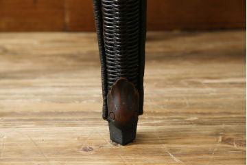 中古　美品!!　希少モデル　ポロ ラルフローレンホーム(Polo Ralph Lauren Home)　 高級感漂うラタン素材のクラシカルなサイドテーブル(コーヒーテーブル、ナイトテーブル、花台、飾り台)(定価約12万円)(R-083548)