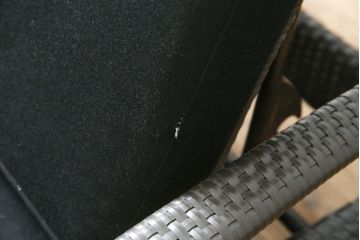 中古　超美品　展示品!!　ガーデンファニチャー　ジゼル(GISELE)　上質な時間を演出するモダンなデザインが魅力のサンラウンジャー2脚セット(デッキチェア、ビーチベッド、リゾートチェア、バラ売り可能)(定価2台で約80万円)(R-083549)