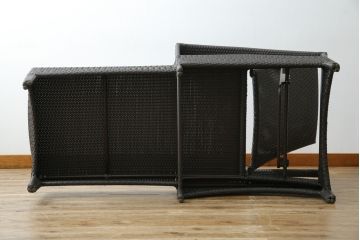 中古　超美品　展示品!!　ガーデンファニチャー　ジゼル(GISELE)　上質な時間を演出するモダンなデザインが魅力のサンラウンジャー2脚セット(デッキチェア、ビーチベッド、リゾートチェア、バラ売り可能)(定価2台で約80万円)(R-083549)