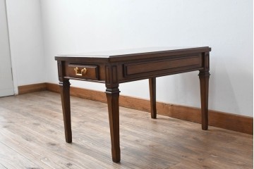 中古　maruni(マルニ木工)　地中海ロイヤルシリーズ(ROYAL)　上品で繊細な装飾が英国クラシックを彷彿とさせる引き出し付きエンドテーブル　定価約13万円　(R-083550)