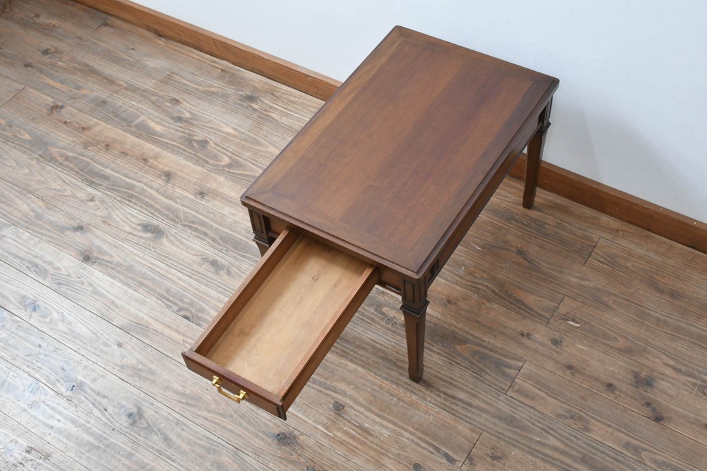 中古　maruni(マルニ木工)　地中海ロイヤルシリーズ(ROYAL)　上品で繊細な装飾が英国クラシックを彷彿とさせる引き出し付きエンドテーブル　定価約13万円　(R-083550)