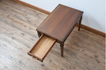 中古　maruni(マルニ木工)　地中海ロイヤルシリーズ(ROYAL)　上品で繊細な装飾が英国クラシックを彷彿とさせる引き出し付きエンドテーブル　定価約13万円　(R-083550)