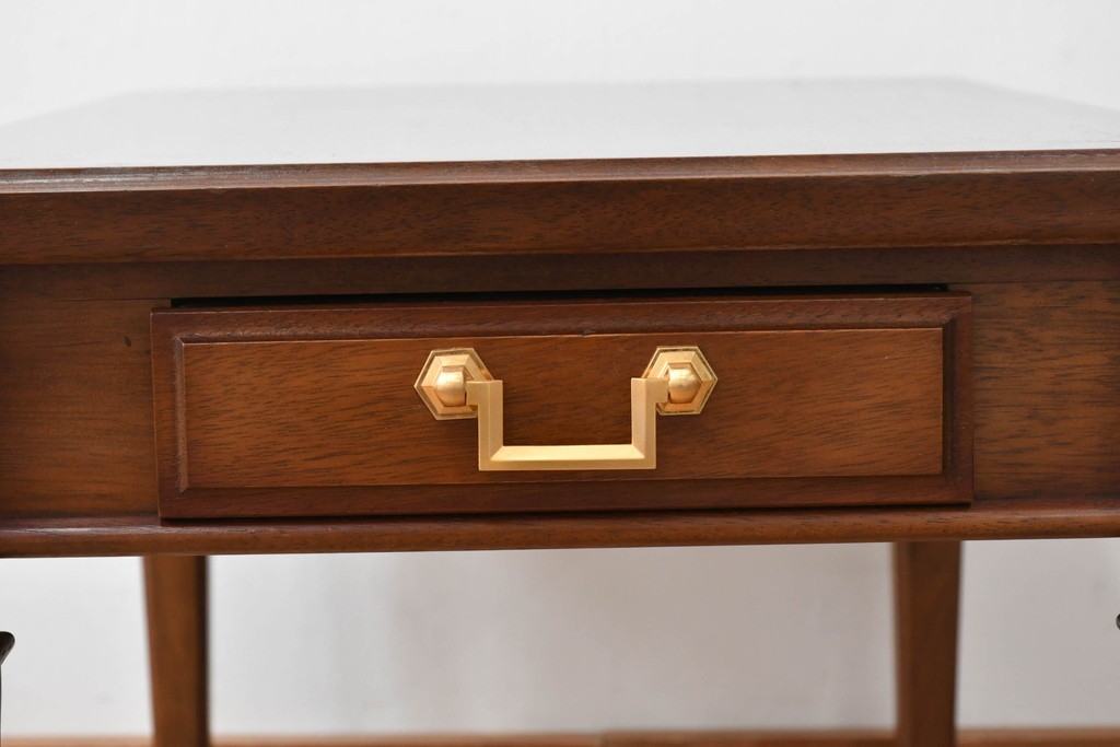 中古　maruni(マルニ木工)　地中海ロイヤルシリーズ(ROYAL)　上品で繊細な装飾が英国クラシックを彷彿とさせる引き出し付きエンドテーブル　定価約13万円　(R-083550)