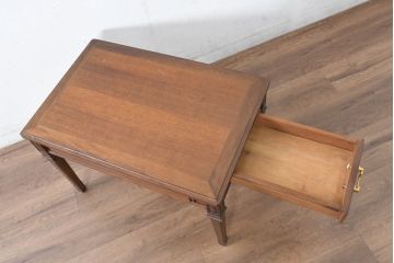 中古　美品　maruni(マルニ木工)　地中海ロイヤルシリーズ(ROYAL)　上品で繊細な装飾が英国クラシックを彷彿とさせる引き出し付きエンドテーブル(サイドテーブル、コーヒーテーブル、ナイトテーブル、花台、飾り台)(定価約13万円)(R-083550)