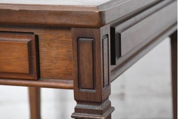 中古　美品　maruni(マルニ木工)　地中海ロイヤルシリーズ(ROYAL)　上品で繊細な装飾が英国クラシックを彷彿とさせる引き出し付きエンドテーブル(サイドテーブル、コーヒーテーブル、ナイトテーブル、花台、飾り台)(定価約13万円)(R-083550)
