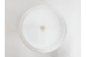 大倉陶園(OKURA、OAC)　ブルーローズ　高さ 約36cm　空間に凛とした気品を添える花瓶(バラ、薔薇、金彩、花器、花生、花入、フラワーベース、白磁、共箱付)(R-083553)