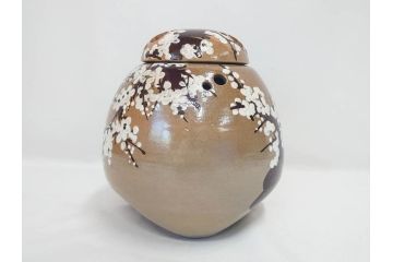 永楽善五郎　乾山写　梅絵　透かし　空間に格調高い趣を添える手焙(手あぶり、即中斎書付、茶道具、裏印、共箱付)(R-083555)