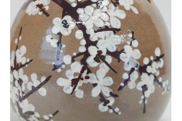 永楽善五郎　乾山写　梅絵　透かし　空間に格調高い趣を添える手焙(手あぶり、即中斎書付、茶道具、裏印、共箱付)(R-083555)