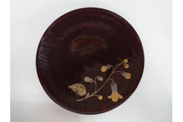 都筑幸哉作　輪島塗　蒔絵　松溜塗　桐の花　雅な佇まいの銘々盆10客セット(お盆、トレイ、トレー、銘々皿、木製、漆器、和食器、共箱付)(R-083556)