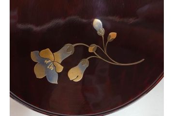 都筑幸哉作　輪島塗　蒔絵　松溜塗　桐の花　雅な佇まいの銘々盆10客セット(お盆、トレイ、トレー、銘々皿、木製、漆器、和食器、共箱付)(R-083556)