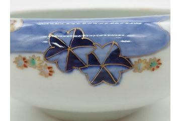 明治〜大正期　久富季九郎作　蔵春亭久富製　有田焼　鹿と紅葉　染付　金彩　色絵　深皿　約19cm　6.1寸　優雅なデザインが見る人の心を和ませる鉢(和皿、中皿、和食器、六寸一分)(R-083561)