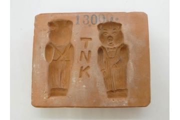 当時物　泥面子の型28点セット(泥めんこ、土人形、郷土玩具、メンコ、ミッキー、ドナルド、ブタ、TNK、アニメ、キャラクター、フクロウ、天狗)(R-083563)