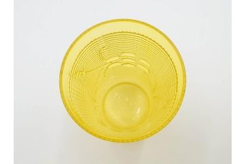 大正〜昭和初期　花文　黄色　ガラス　鮮やかな色合いが食卓に明るさと個性を添える水差し&コップ2客セット(硝子、ジャグ、蓋付き、魚子、ピッチャー、グラス、和ガラス)(R-083565)