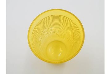 大正〜昭和初期　花文　黄色　ガラス　鮮やかな色合いが食卓に明るさと個性を添える水差し&コップ2客セット(硝子、ジャグ、蓋付き、魚子、ピッチャー、グラス、和ガラス)(R-083565)