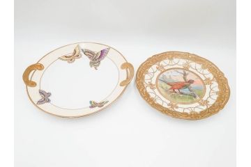 明治〜大正期　オールドノリタケ　NORITAKE　金彩　金盛　ハンドペイント　雉　蝶　丁寧に施された装飾が日常に彩りと品格を添えるプレート2枚セット(ちょう、鳥、キジ、取手付、大皿、中皿、洋食器)(R-083568)