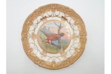 明治〜大正期　オールドノリタケ　NORITAKE　金彩　金盛　ハンドペイント　雉　蝶　丁寧に施された装飾が日常に彩りと品格を添えるプレート2枚セット(ちょう、鳥、キジ、取手付、大皿、中皿、洋食器)(R-083568)