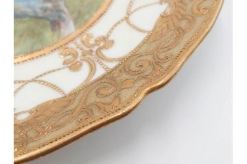 明治〜大正期　オールドノリタケ　NORITAKE　金彩　金盛　ハンドペイント　雉　蝶　丁寧に施された装飾が日常に彩りと品格を添えるプレート2枚セット(ちょう、鳥、キジ、取手付、大皿、中皿、洋食器)(R-083568)