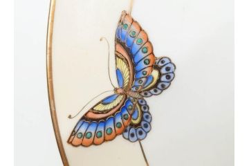 明治〜大正期　オールドノリタケ　NORITAKE　金彩　金盛　ハンドペイント　雉　蝶　丁寧に施された装飾が日常に彩りと品格を添えるプレート2枚セット(ちょう、鳥、キジ、取手付、大皿、中皿、洋食器)(R-083568)