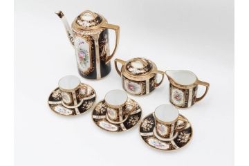 明治〜大正期　オールドノリタケ　NORITAKE　金彩　金盛　花　ハンドペイント　格調高く華やぎを纏ったコーヒーセット(ポット、クリーマー、シュガーポット、カップ&ソーサー3客、C&S、洋食器)(R-083570)