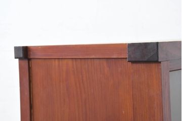 和製アンティーク　美品　漆塗りの深みと昭和レトロな雰囲気漂うシンプルなガラス戸棚(サイドキャビネット、カップボード、収納棚、本箱)(R-083571)