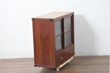 和製アンティーク　美品　漆塗りのきれいでシンプルな戸棚(サイドキャビネット、カップボード、収納棚、本箱)(R-083574)