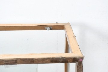 和製ヴィンテージ　希少デザイン　人気の台形!!前面に引き戸が付いたカウンターガラスケース　(R-083577)