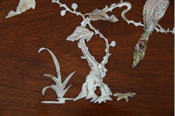 アジアンビンテージ　民芸家具　螺鈿(ラデン)象嵌入り　上品な佇まいが美しい6杯小引き出し　(R-083578)