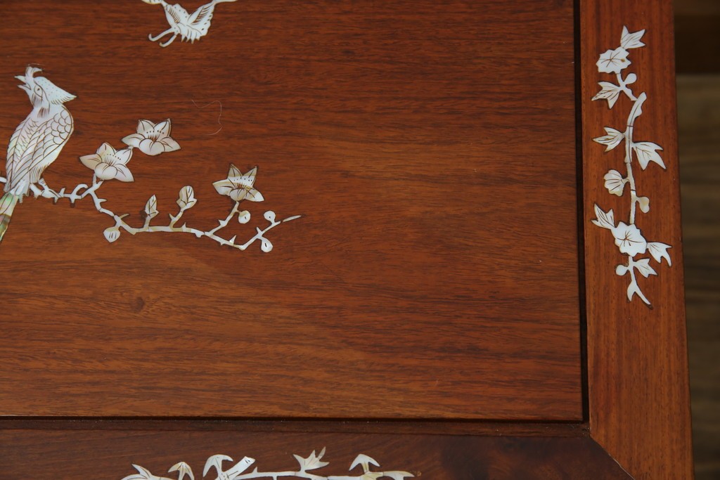 アジアンビンテージ　民芸家具　螺鈿(ラデン)象嵌入り　上品な佇まいが美しい6杯小引き出し　(R-083578)