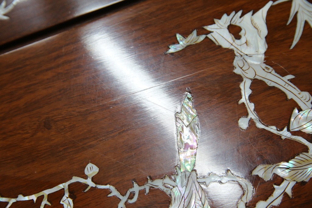 アジアンビンテージ　民芸家具　螺鈿(ラデン)象嵌入り　上品な佇まいが美しい6杯小引き出し　(R-083578)