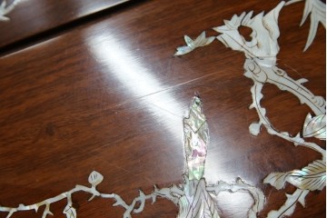 アジアンビンテージ　民芸家具　螺鈿(ラデン)象嵌入り　上品な佇まいが美しい6杯小引き出し　(R-083578)