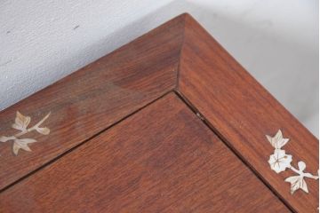 アジアンビンテージ　民芸家具　螺鈿(ラデン)象嵌入り　上品な佇まいが美しい6杯小引き出し(卓上収納、小物収納、ヴィンテージ)(R-083578)