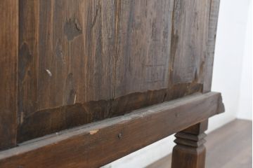 アジアンビンテージ　美品!!　民芸家具　ラジャスタン彫刻家具　チーク材の立派なサイドキャビネット(リビングボード、サイドボード、収納棚、飾り棚、戸棚、ヴィンテージ)(R-083580)