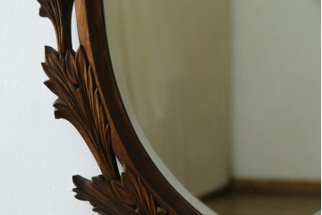 アジアンビンテージ　美しい彫刻が目を引くウォールミラー　(R-083581)