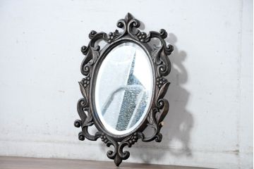アジアンビンテージ　美しい彫刻が目を引くウォールミラー(姿見、壁掛け鏡)(R-083582)
