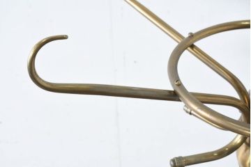中古　美品　最高級品　オランダ　アイホールツ(EICHHOLTZ)　真鍮製　アンティーク仕上げ　空間のアクセントになるラグジュアリーなコートハンガー(ポールハンガー、洋服掛け、帽子掛け、傘立て、ブラス)(定価約26万円)(R-083583)